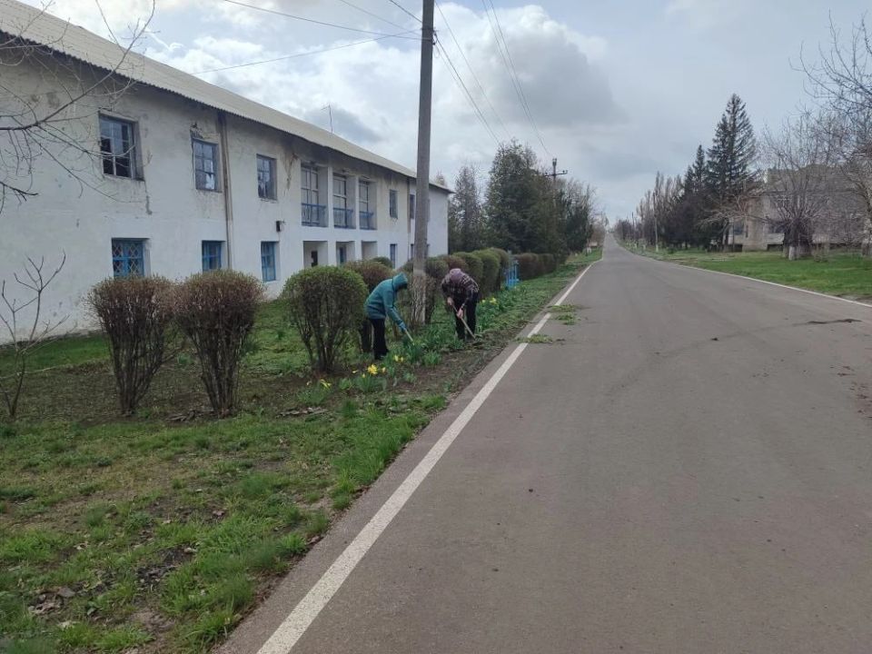 В пгт. Софиевский и пгт. Запорожье продолжаются работы по благоустройству территорий В пгт. Софиевский и пгт. Запорожье продолжаются работы по благоустройству территорий