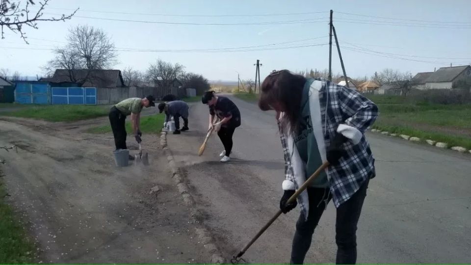 В поселках городского округа прошли субботники В поселках городского округа прошли субботники