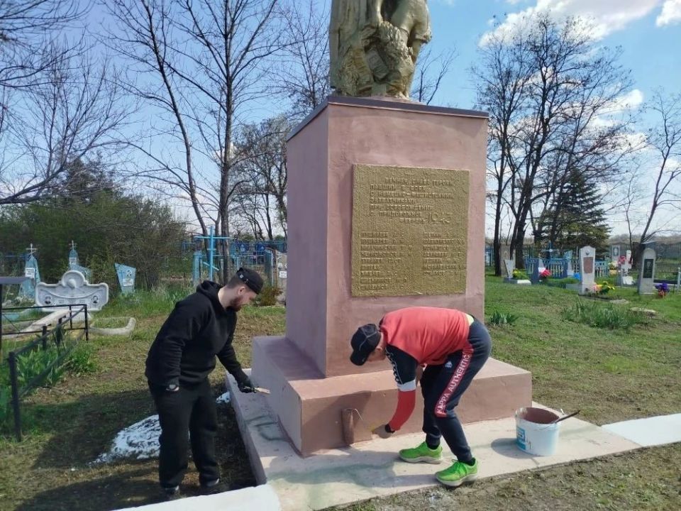 В селе Придорожное провели работы по благоустройству В селе Придорожное провели работы по благоустройству