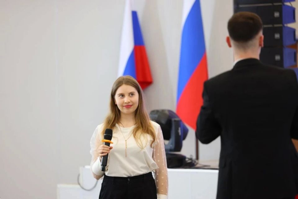 Команда Новоайдарского муниципального округа на дебатном турнире «Мнение молодежи» Команда Новоайдарского муниципального округа на дебатном турнире «Мнение молодежи»