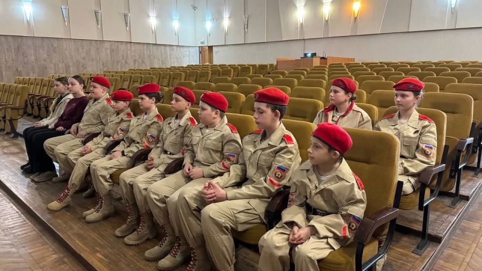 В Краснодоне почтили память легендарной «трёхлинейки» В Краснодоне почтили память легендарной «трёхлинейки»
