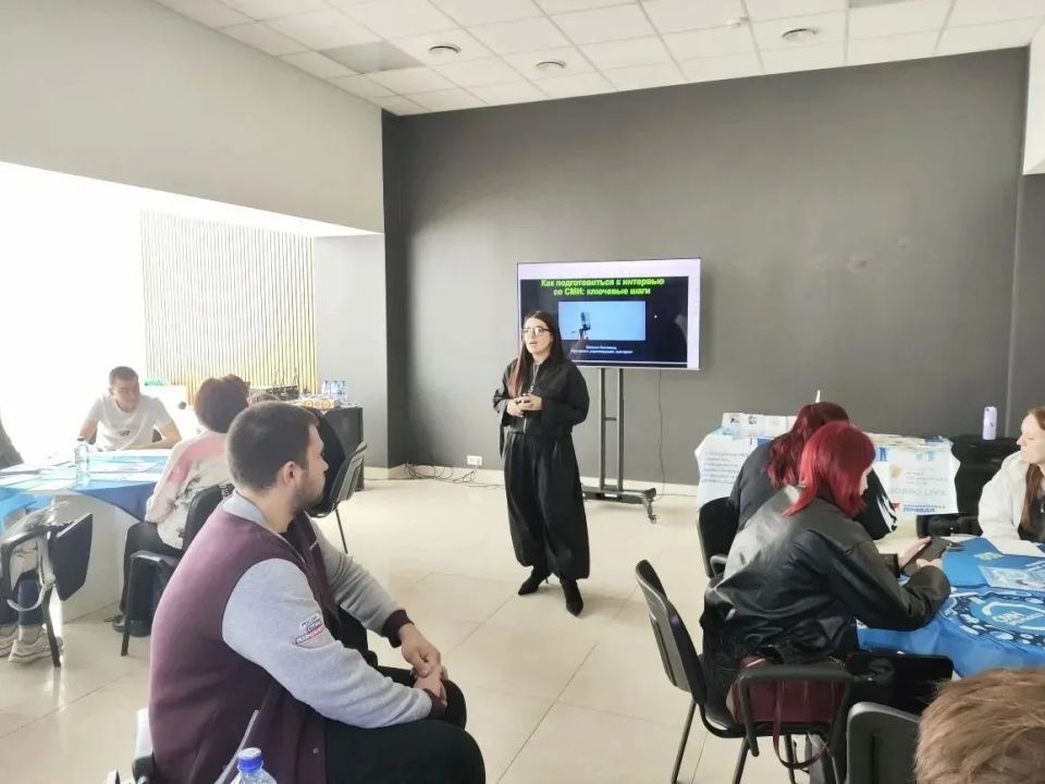 В Луганске и Красном Луче провели форум-интенсив для НКО В Луганске и Красном Луче провели форум-интенсив для НКО