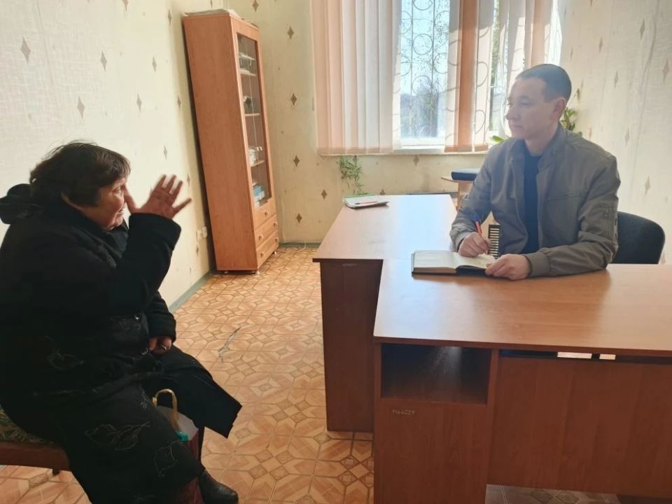 Николай Суховерхов провел прием граждан в городе Петровское Николай Суховерхов провел прием граждан в городе Петровское