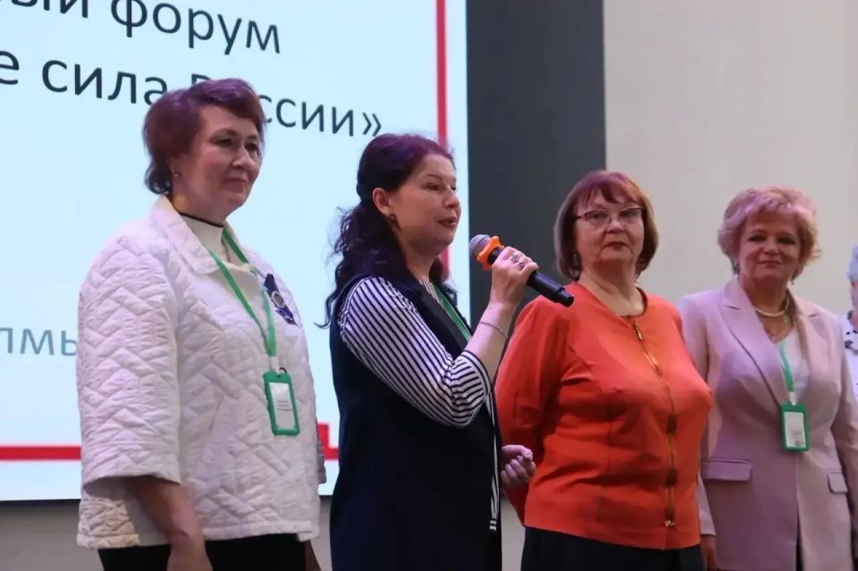Делегация Совета женщин Антрацитовского муниципального округа Луганского регионального отделения Союза женщин России приняла участие в Межрегиональном форуме «И только в единстве сила России» Делегация Совета женщин Антрацитовского муниципального округа Луганского регионального отделения Союза женщин России приняла участие в Межрегиональном форуме «И только в единстве сила России»