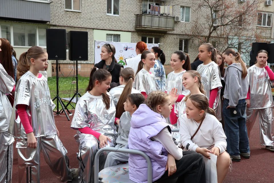 В Счастье состоялось праздничное мероприятие «С Россией вместе» В Счастье состоялось праздничное мероприятие «С Россией вместе»