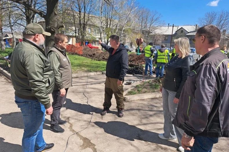 В Комсомольском поселковом клубе по Народной программе ВПП «Единая Россия» и при поддержке Красноярского края продолжается капремонт В Комсомольском поселковом клубе по Народной программе ВПП «Единая Россия» и при поддержке Красноярского края продолжается капремонт
