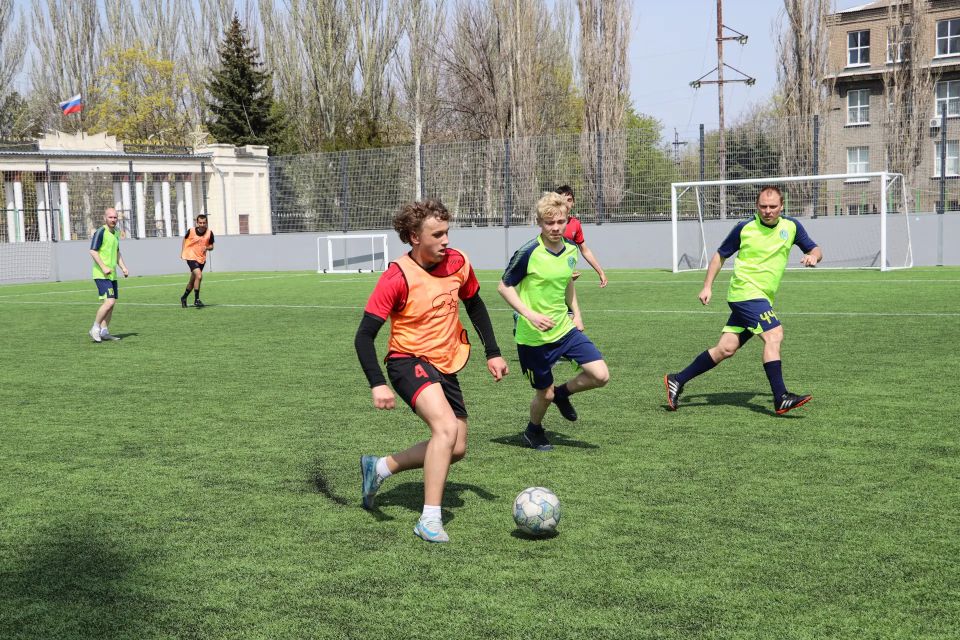 Память в мяче: в Стаханове прошёл «Турнир Памяти-2026» Память в мяче: в Стаханове прошёл «Турнир Памяти-2026»
