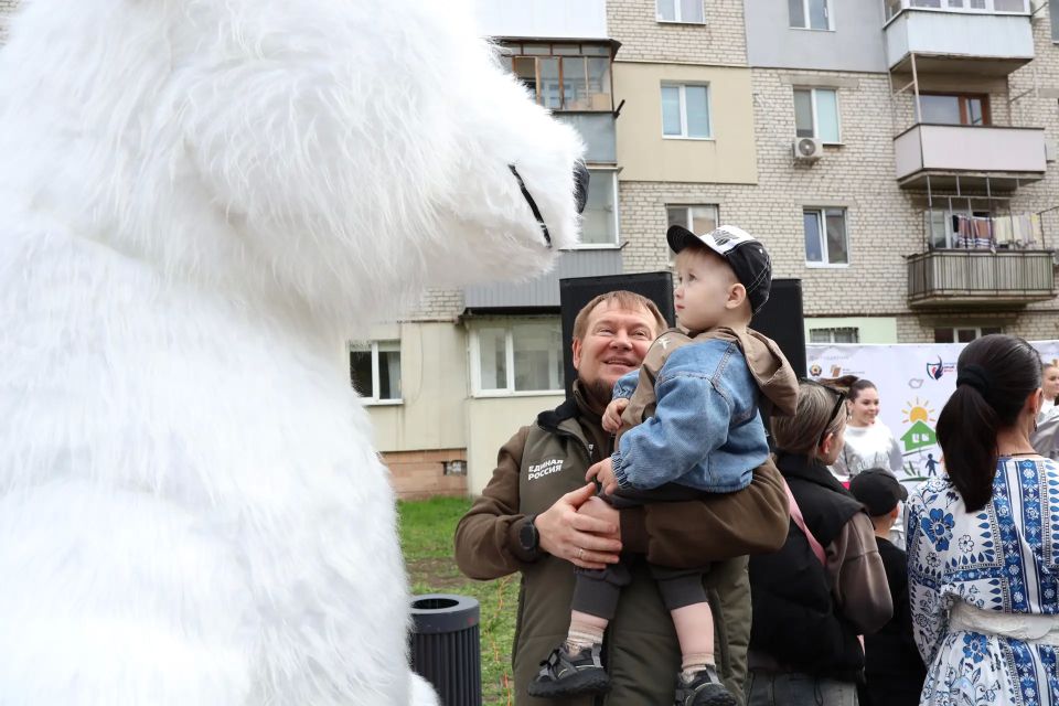 «С Россией вместе» в Счастье: праздник, конкурсы, угощения и десятки идей в народную программу Единой России «С Россией вместе» в Счастье: праздник, конкурсы, угощения и десятки идей в народную программу Единой России