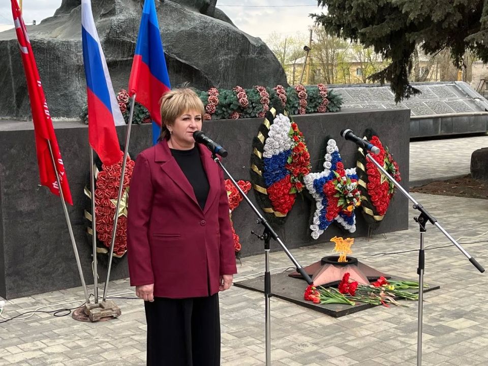 Митинг ко Дню памяти жертв геноцида советского народа Митинг ко Дню памяти жертв геноцида советского народа