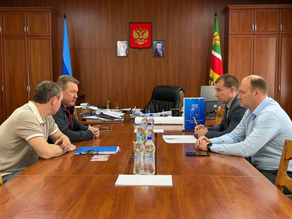 Сергей Колягин: Первомайск с рабочим визитом посетил министр транспорта Калужской области Александр Шпиренко Сергей Колягин: Первомайск с рабочим визитом посетил министр транспорта Калужской области Александр Шпиренко