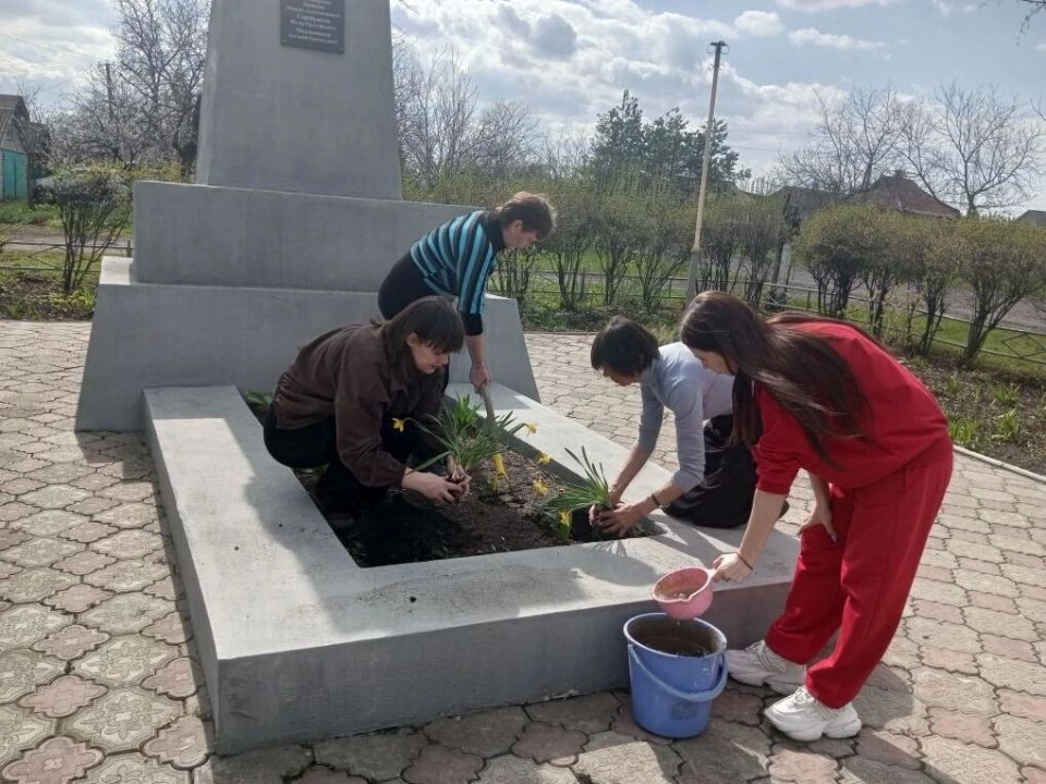 19 апреля в Российской Федерации установлен памятной датой – Днем памяти жертв геноцида советского народа, совершенного нацистами и их пособниками в период Великой Отечественной войны 1941-1945 годов 19 апреля в Российской Федерации установлен памятной датой – Днем памяти жертв геноцида советского народа, совершенного нацистами и их пособниками в период Великой Отечественной войны 1941-1945 годов