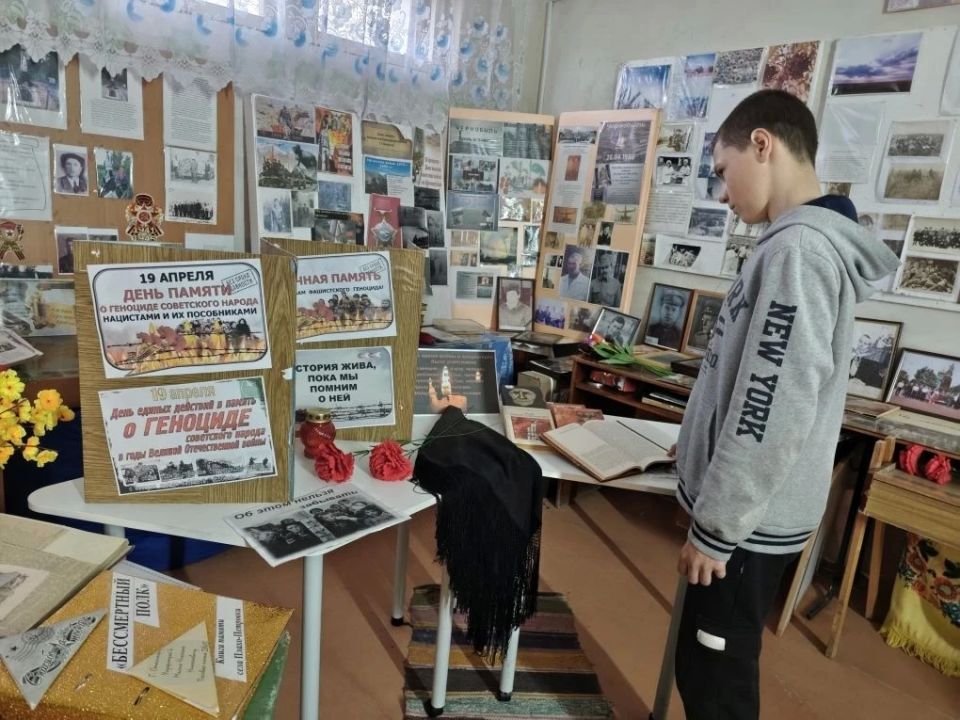 В филиале №13 "Плахо-Петровская библиотека" прошел Час памяти: "Без срока давности" В филиале №13 "Плахо-Петровская библиотека" прошел Час памяти: "Без срока давности"