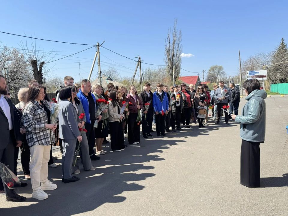 Уважаемые краснолучане, коллеги, братья по оружию! Уважаемые краснолучане, коллеги, братья по оружию!