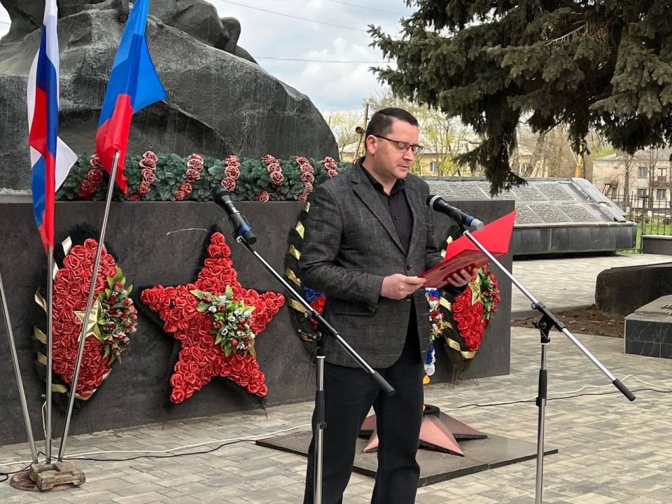 Митинг ко Дню памяти жертв геноцида советского народа Митинг ко Дню памяти жертв геноцида советского народа