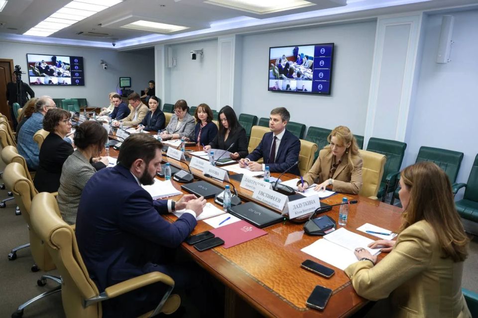 Дарья Лантратова: В повестке сенаторов снова тема школьного питания Дарья Лантратова: В повестке сенаторов снова тема школьного питания