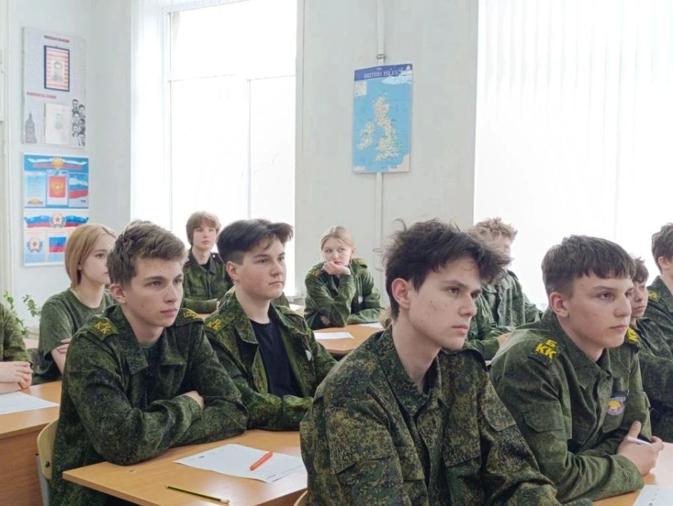 Брянковская гимназия с гордостью приняла эстафету проведения ежегодной просветительской акции «Тотальный диктант» в 2026 году, став площадкой для его проведения Брянковская гимназия с гордостью приняла эстафету проведения ежегодной просветительской акции «Тотальный диктант» в 2026 году, став площадкой для его проведения