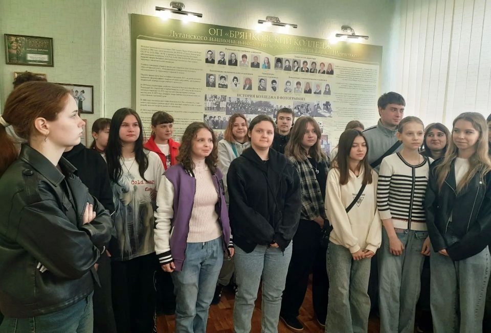 В Брянковском колледже ЛГПУ состоялся Всероссийский День открытых дверей — масштабное образовательное событие, призванное познакомить абитуриентов с возможностями среднего профессионального образования в различных сферах В Брянковском колледже ЛГПУ состоялся Всероссийский День открытых дверей — масштабное образовательное событие, призванное познакомить абитуриентов с возможностями среднего профессионального образования в различных сферах