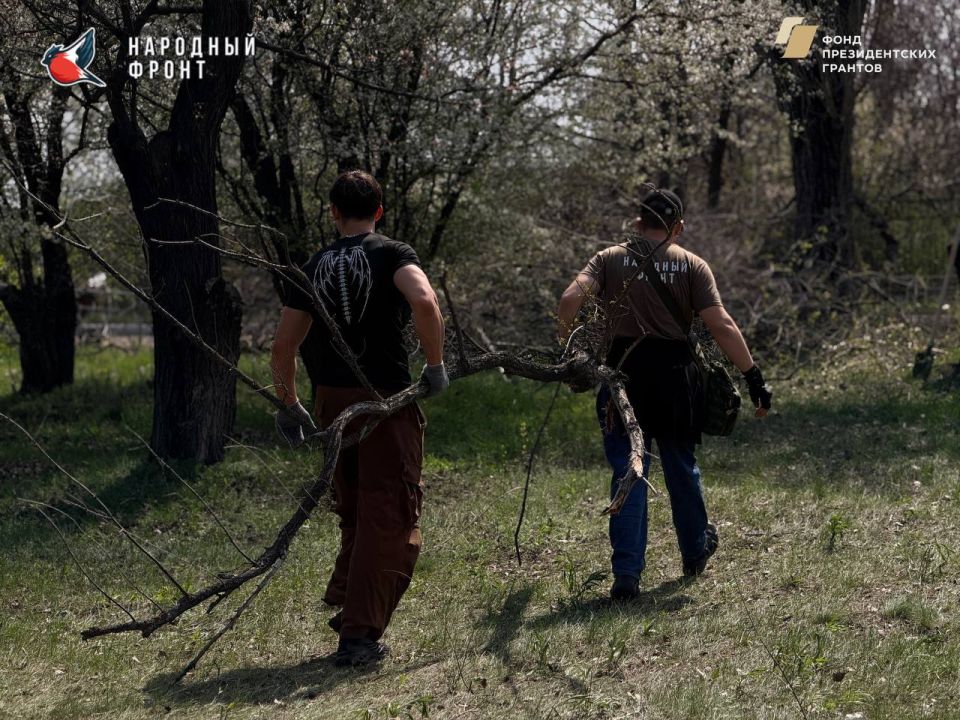 Молодёжка НФ за чистоту и порядок! Молодёжка НФ за чистоту и порядок!