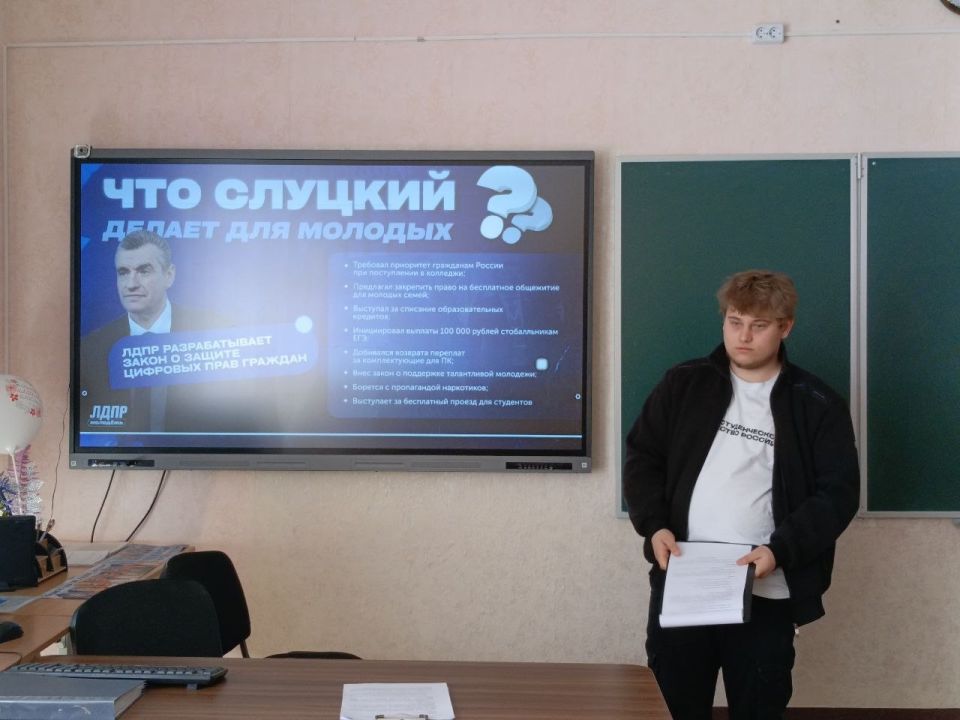 ЕГО ЦИТИРУЮТ ДАЖЕ ТЕ, КТО НЕ СМОТРЕЛ НОВОСТИ ЕГО ЦИТИРУЮТ ДАЖЕ ТЕ, КТО НЕ СМОТРЕЛ НОВОСТИ