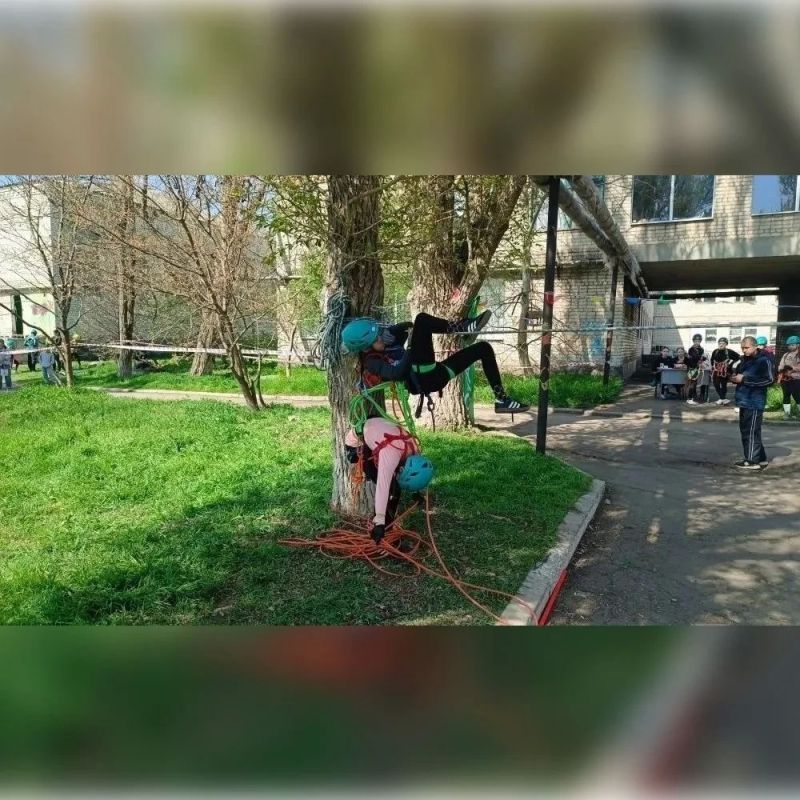 Стахановские спортсмены завоевали 20 медалей на Первенстве ЛНР по спортивному туризму Стахановские спортсмены завоевали 20 медалей на Первенстве ЛНР по спортивному туризму