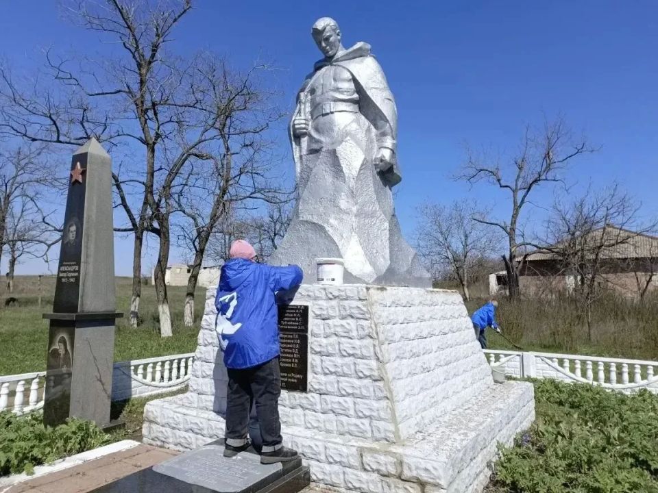В Нагорном выполнен ремонт памятника погибшим воинам Великой Отечественной войны В Нагорном выполнен ремонт памятника погибшим воинам Великой Отечественной войны