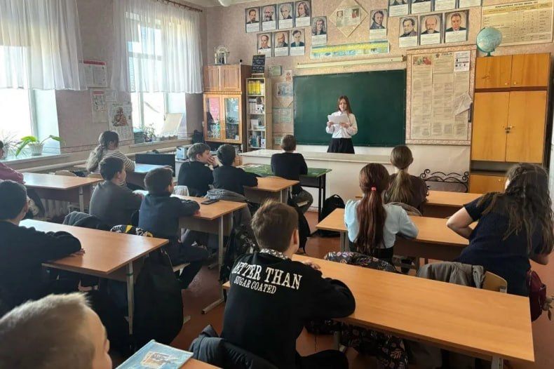 Неделю безопасности дорожного движения: сохраним жизнь вместе! Провели в Володарской СШ Неделю безопасности дорожного движения: сохраним жизнь вместе! Провели в Володарской СШ