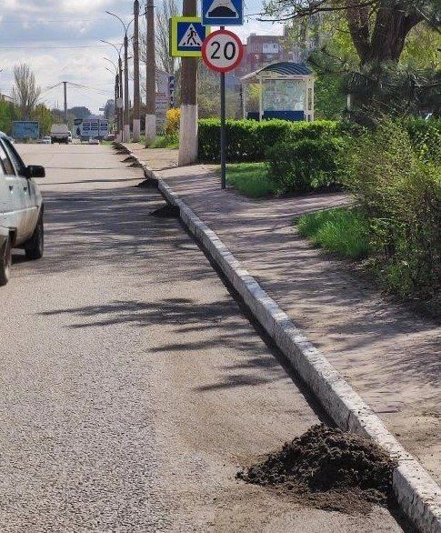 Давайте вместе сделаем наш город красивее и чище! Давайте вместе сделаем наш город красивее и чище!