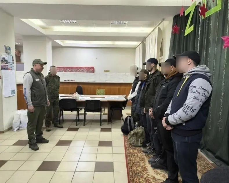 Сегодня в Лисичанске стартовала первая отправка граждан на военную службу в рамках весеннего призыва - 2026 Сегодня в Лисичанске стартовала первая отправка граждан на военную службу в рамках весеннего призыва - 2026