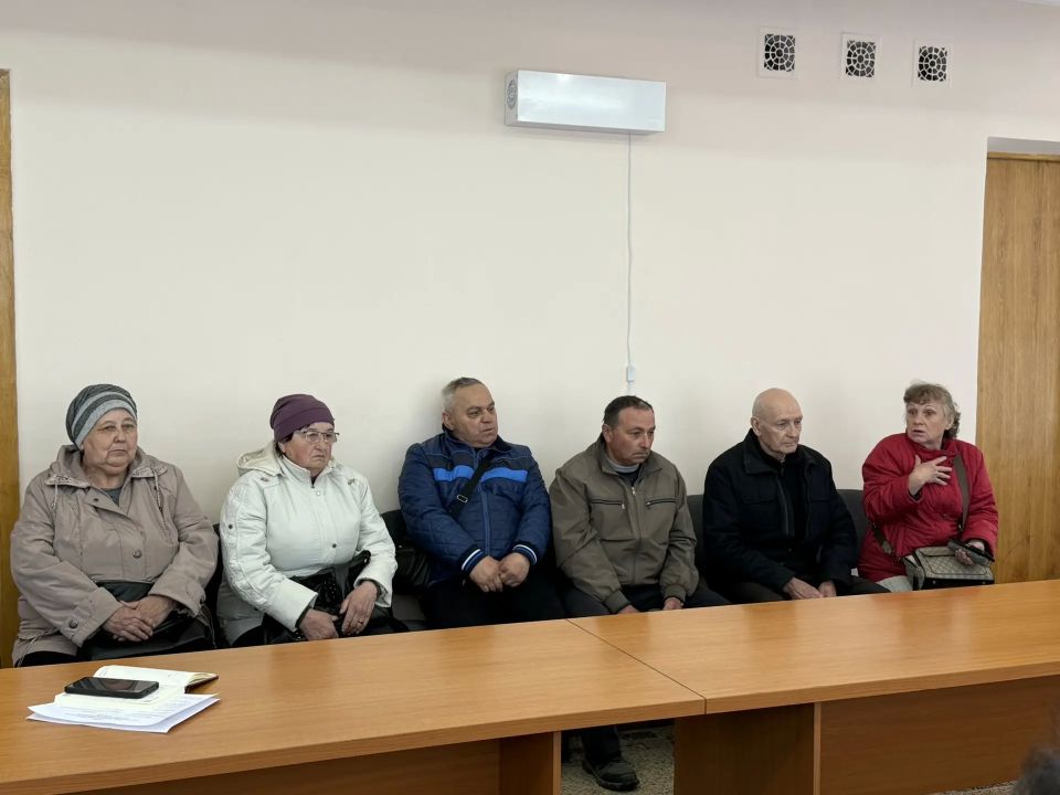 Еженедельно с жителями: выслушали, разъяснили, поручили Еженедельно с жителями: выслушали, разъяснили, поручили