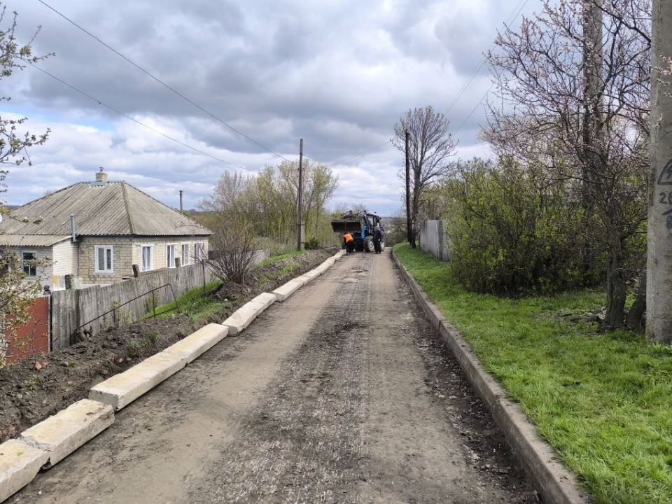 В Белокуракино приступили к ремонту дороги по переулку Новоселовский В Белокуракино приступили к ремонту дороги по переулку Новоселовский
