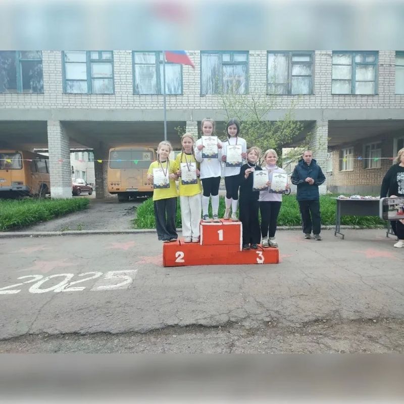 Стахановские спортсмены завоевали 20 медалей на Первенстве ЛНР по спортивному туризму Стахановские спортсмены завоевали 20 медалей на Первенстве ЛНР по спортивному туризму