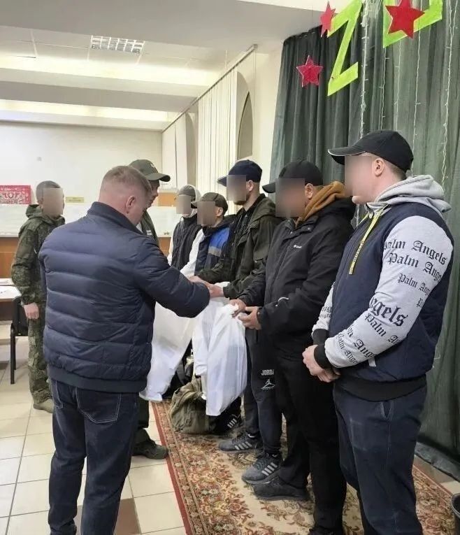 Сегодня в Лисичанске стартовала первая отправка граждан на военную службу в рамках весеннего призыва - 2026 Сегодня в Лисичанске стартовала первая отправка граждан на военную службу в рамках весеннего призыва - 2026