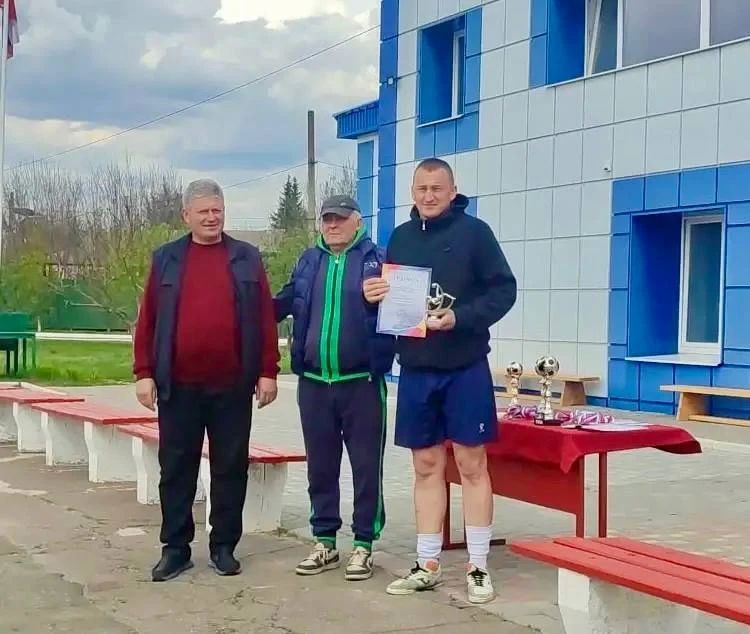 В Меловом состоялся Кубок по мини-футболу, посвященный Дню космонавтики В Меловом состоялся Кубок по мини-футболу, посвященный Дню космонавтики