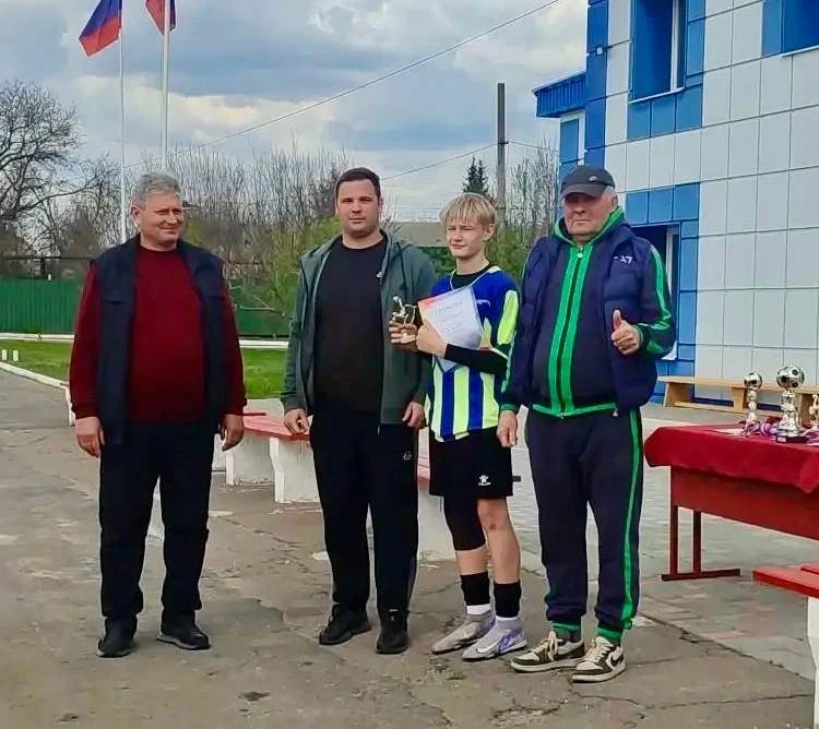 В Меловом состоялся Кубок по мини-футболу, посвященный Дню космонавтики В Меловом состоялся Кубок по мини-футболу, посвященный Дню космонавтики