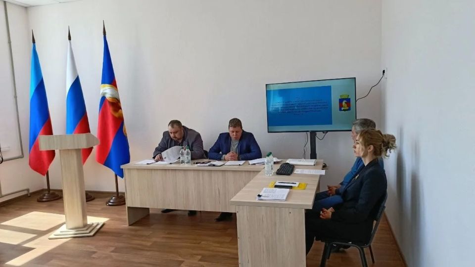 Состоялось сорок четвертое заседании Совета городского округа муниципального образования городской округ город Лисичанск Луганской Народной Республики Состоялось сорок четвертое заседании Совета городского округа муниципального образования городской округ город Лисичанск Луганской Народной Республики