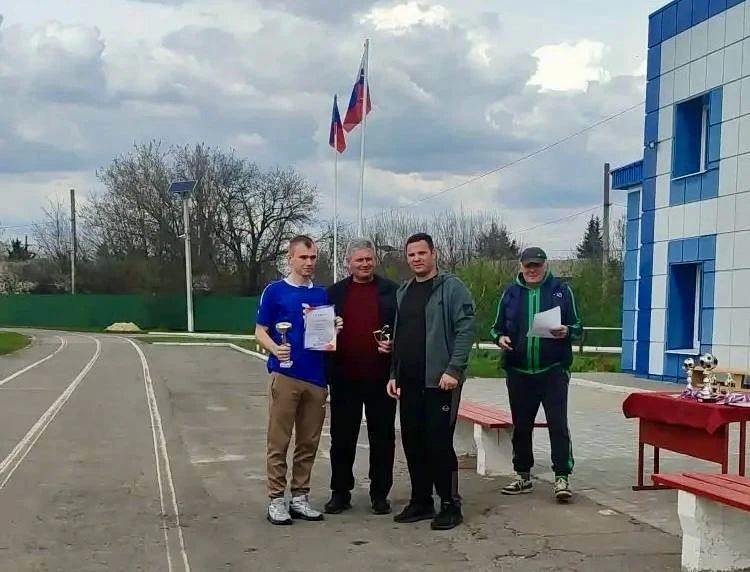 В Меловом состоялся Кубок по мини-футболу, посвященный Дню космонавтики В Меловом состоялся Кубок по мини-футболу, посвященный Дню космонавтики