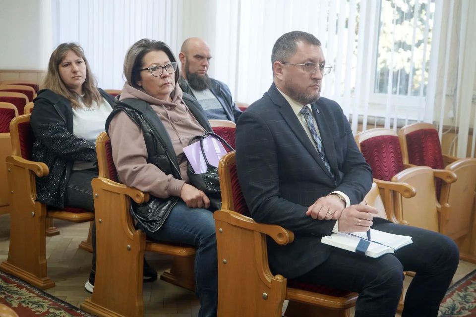 Комитет по экономической политике обсудил вопросы развития промышленности и предпринимательства в Свердловском муниципалитете Комитет по экономической политике обсудил вопросы развития промышленности и предпринимательства в Свердловском муниципалитете