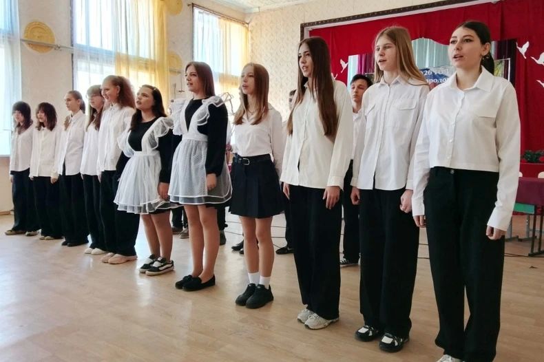 В Червонопартизанской СШ №1 открыли четыре Парты Героя В Червонопартизанской СШ №1 открыли четыре Парты Героя