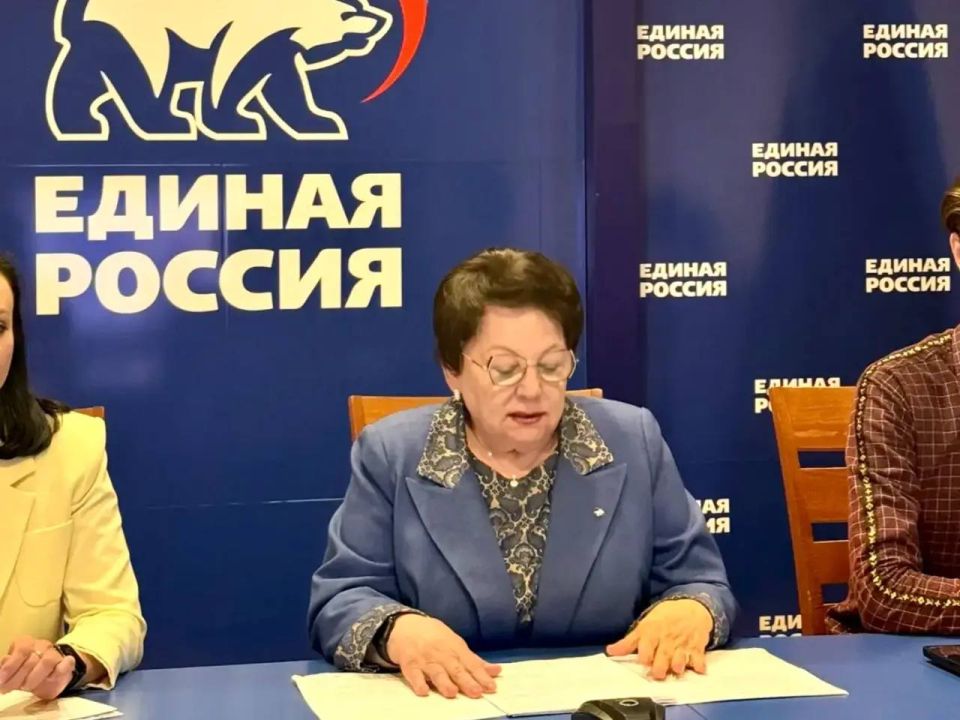 Зинаида Наден: Сегодня совместно с членами регионального экспертного жюри, в состав которого вошли представители ГУП «Почта ЛНР», Министерства сельского хозяйства и продовольствия ЛНР, Министерства цифрового развития связи и... Зинаида Наден: Сегодня совместно с членами регионального экспертного жюри, в состав которого вошли представители ГУП «Почта ЛНР», Министерства сельского хозяйства и продовольствия ЛНР, Министерства цифрового развития связи и...