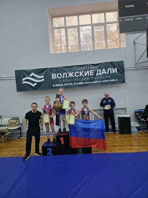 Юные спортсмены представили ЛНР на турнире в Саратове Юные спортсмены представили ЛНР на турнире в Саратове