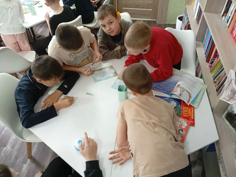 В Лутугинской Районной библиотеке для детей прошла квест-игра «Голос природы» В Лутугинской Районной библиотеке для детей прошла квест-игра «Голос природы»