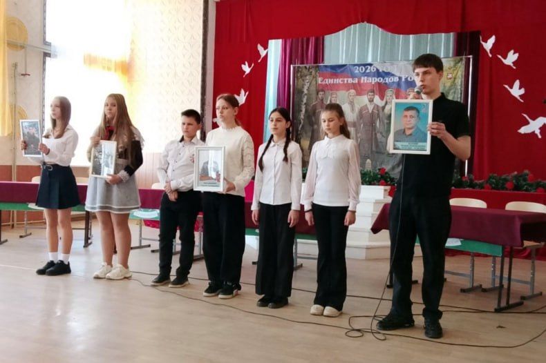 В Червонопартизанской СШ №1 открыли четыре Парты Героя В Червонопартизанской СШ №1 открыли четыре Парты Героя