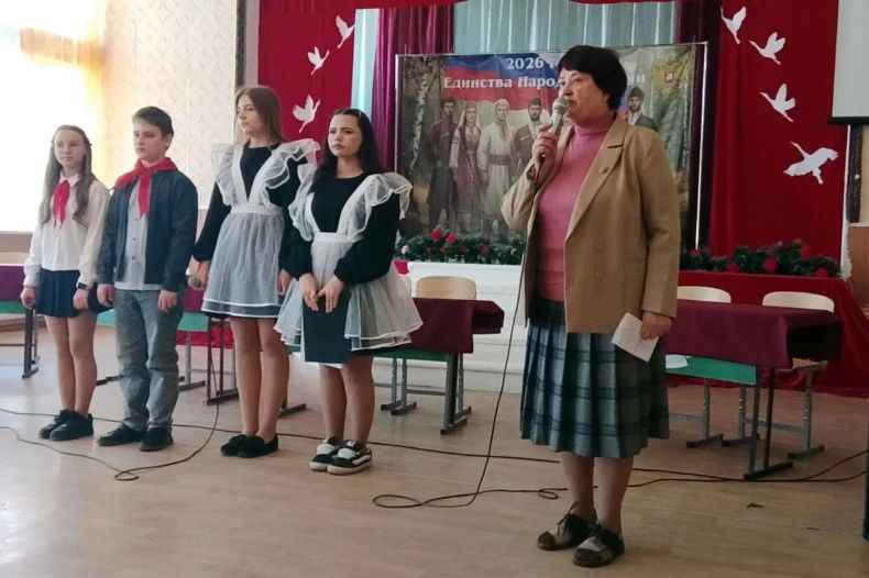В Червонопартизанской СШ №1 открыли четыре Парты Героя В Червонопартизанской СШ №1 открыли четыре Парты Героя