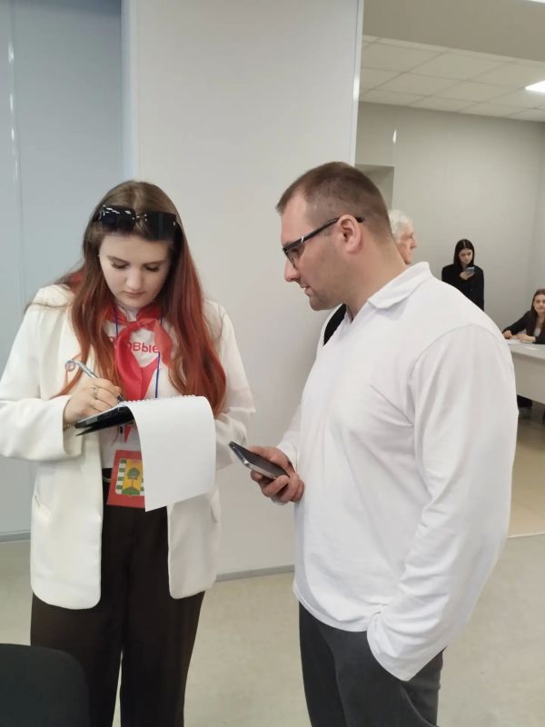 Опыт и новые знакомства. 17 апреля на базе центра «Пионер» состоялся республиканский турнир «Мнение молодежи», организованный Молодежным парламентом при Народном Совете ЛНР Опыт и новые знакомства. 17 апреля на базе центра «Пионер» состоялся республиканский турнир «Мнение молодежи», организованный Молодежным парламентом при Народном Совете ЛНР