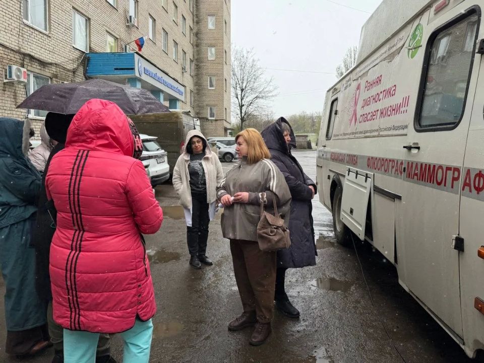 Сегодня в Первомайской центральной городской многопрофильной больнице состоялся первый выездной прием с использованием передвижного медицинского комплекса «Флюмамм» Сегодня в Первомайской центральной городской многопрофильной больнице состоялся первый выездной прием с использованием передвижного медицинского комплекса «Флюмамм»
