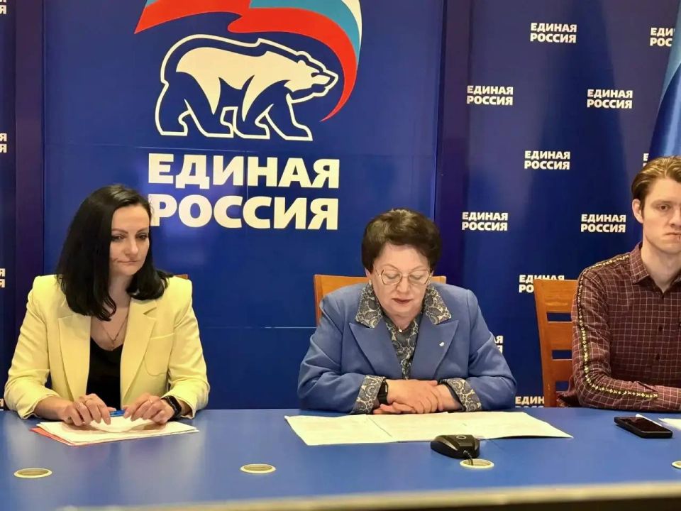 Зинаида Наден: Сегодня совместно с членами регионального экспертного жюри, в состав которого вошли представители ГУП «Почта ЛНР», Министерства сельского хозяйства и продовольствия ЛНР, Министерства цифрового развития связи и... Зинаида Наден: Сегодня совместно с членами регионального экспертного жюри, в состав которого вошли представители ГУП «Почта ЛНР», Министерства сельского хозяйства и продовольствия ЛНР, Министерства цифрового развития связи и...