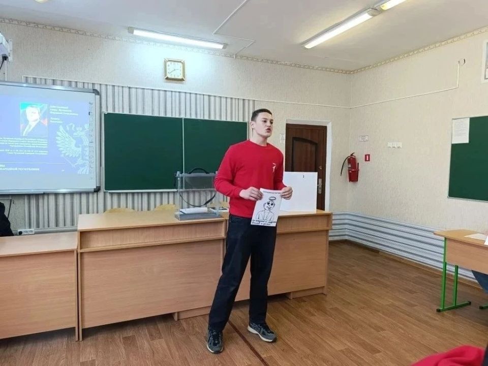 День молодого избирателя в Меловском муниципальном округе День молодого избирателя в Меловском муниципальном округе