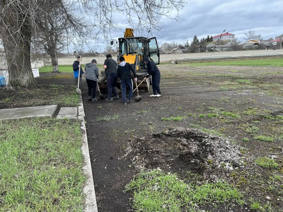 В Троицком муниципальном округе состоялся общемуниципальный субботник В Троицком муниципальном округе состоялся общемуниципальный субботник