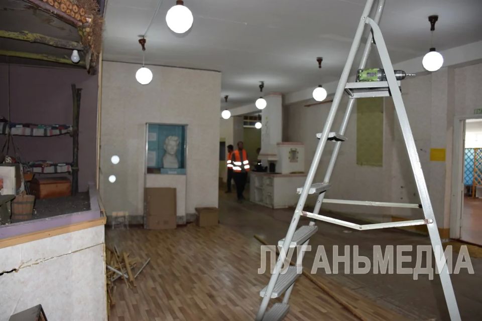 В Кировске приступили ко второму этапу капитального ремонта здания городского музея В Кировске приступили ко второму этапу капитального ремонта здания городского музея