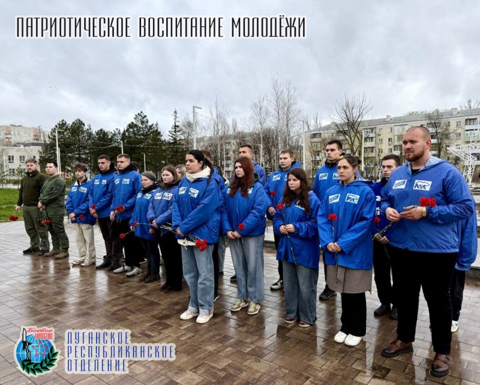 14 апреля Андрей Самойлов депутат Народного Совета Луганской Народной Республики, член Совета Луганского республиканского отделения Всероссийской общественной организации ветеранов «БОЕВОЕ БРАТСТВО», Руководитель ЛРО ВОО... 14 апреля Андрей Самойлов депутат Народного Совета Луганской Народной Республики, член Совета Луганского республиканского отделения Всероссийской общественной организации ветеранов «БОЕВОЕ БРАТСТВО», Руководитель ЛРО ВОО...